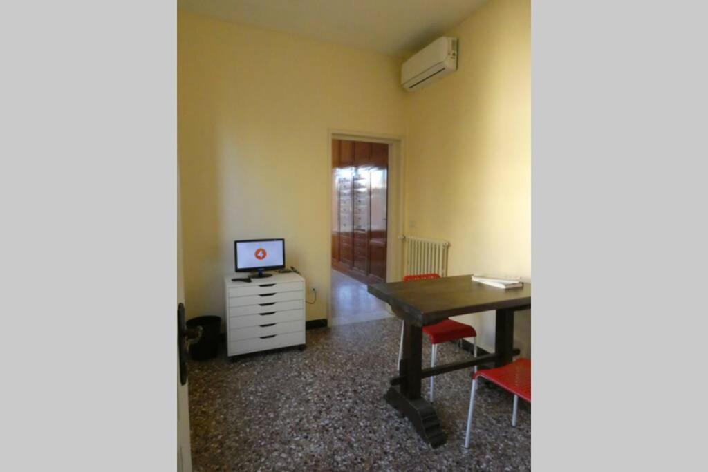Casa Storica E Confortevole Empoli Eksteriør bilde